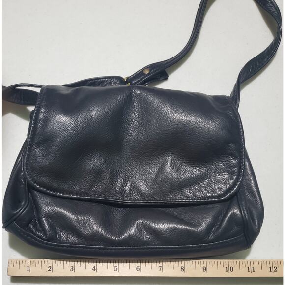 Victoria Leather Co Soft Black Leather Shoulder Bag multiple compartments - Picture 11 of 14